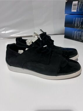 Arche Black Lace-Up Sneakers with Patent Toe Cap